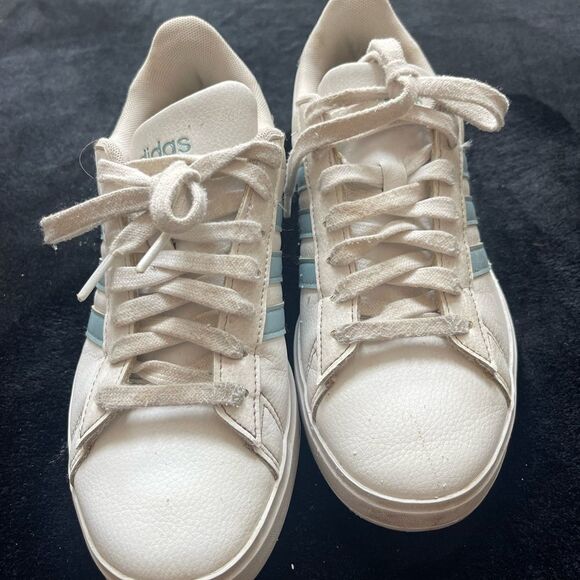 Adidas Grand Court 2.0 white and blue leather sneakers, size 6 1/2 - Picture 3 of 13